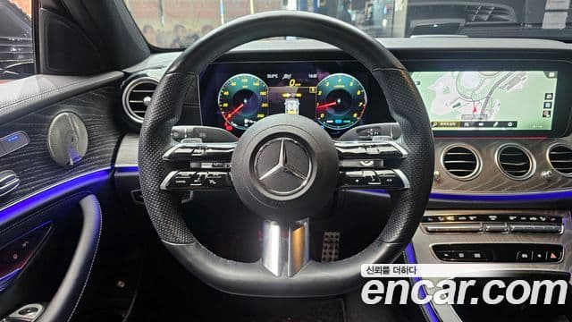 Mercedes-Benz E-Class 2022 — Фото 13/20