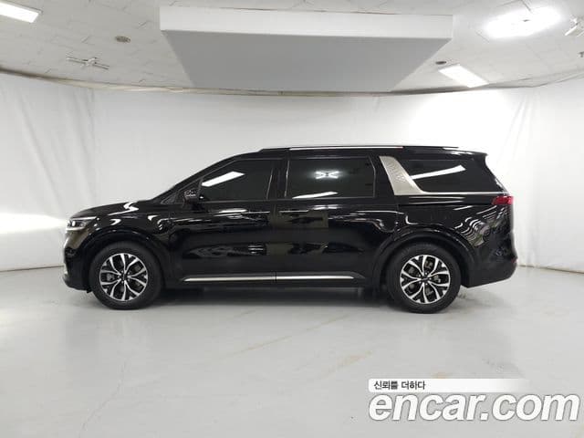 Kia Carnival 2022 — ფოტო 16/20