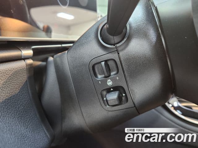 Mercedes-Benz S-Class 2023 — Photo 5/20