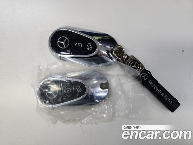 Mercedes-Benz S-Class 2023 — Photo 14/20