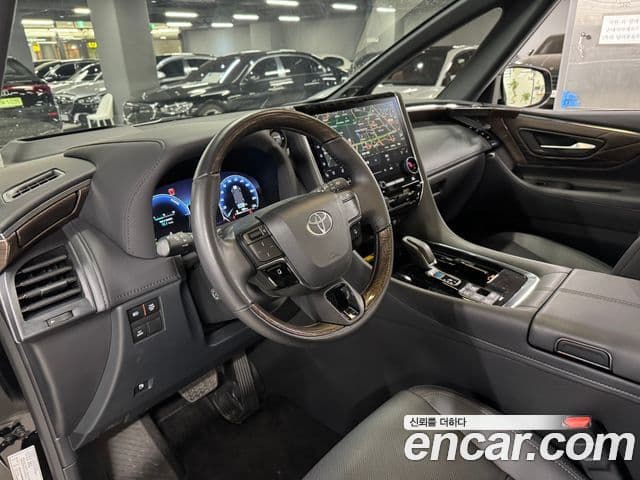 Toyota Alphard 2024 — ფოტო 3/14