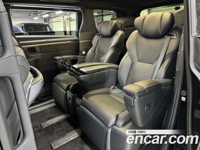 Toyota Alphard 2024 — ფოტო 10/14