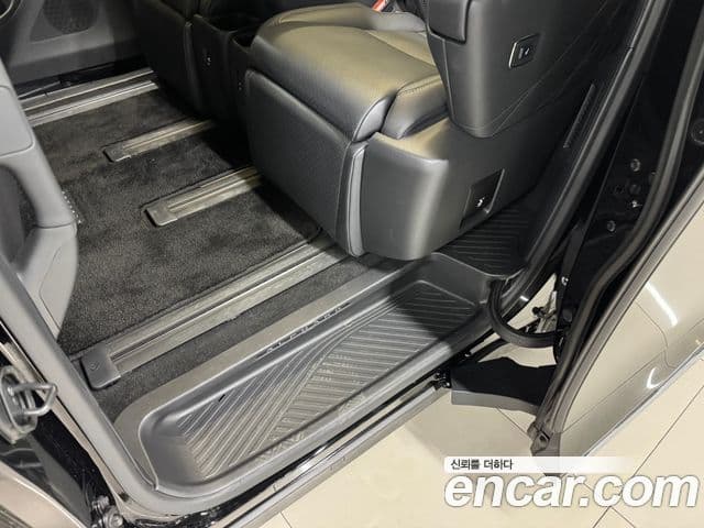 Toyota Alphard 2024 — ფოტო 11/14