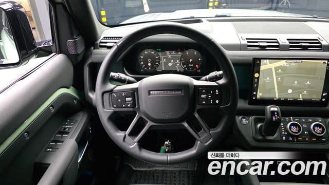 Land Rover Defender 2023 — ფოტო 13/20