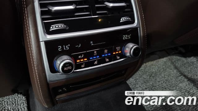 BMW 7 Series 2020 — Photo 27/34