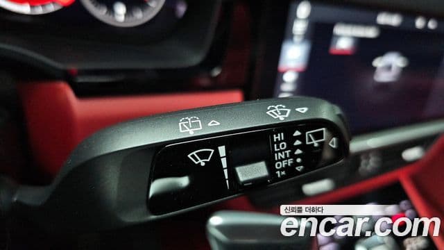 Porsche Cayenne 2020 — Photo 12/32