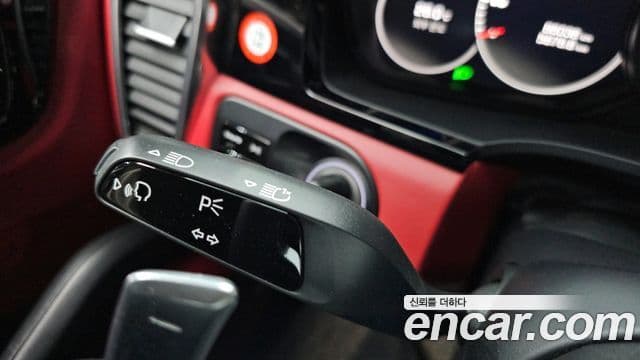 Porsche Cayenne 2020 — Photo 27/32