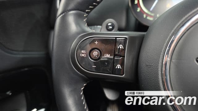 Mini Cooper S Countryman 2023 — Фото 15/20