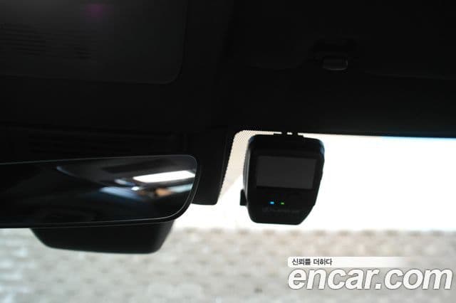 Lexus UX300h 2024 — Photo 14/20