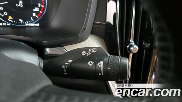 Volvo V60 Cross Country 2019 — Photo 20/20