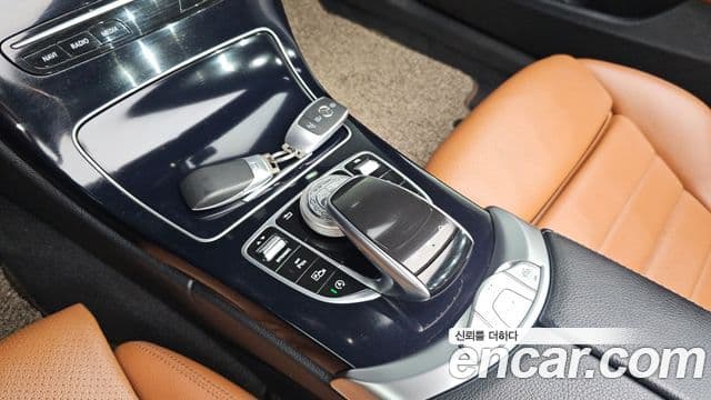 Mercedes-Benz C-Class 2019 — Şəkil 9/20