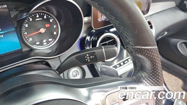 Mercedes-Benz C-Class 2019 — Şəkil 17/20