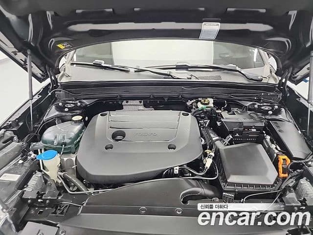 Volvo XC40 2022 — Photo 15/18