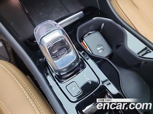 Volvo XC40 2022 — Photo 14/18
