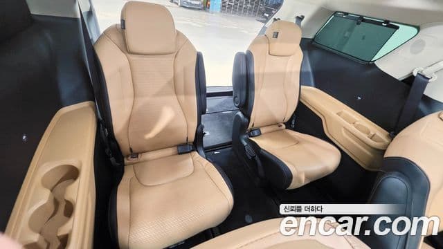 Kia Carnival 2021 — Şəkil 16/20