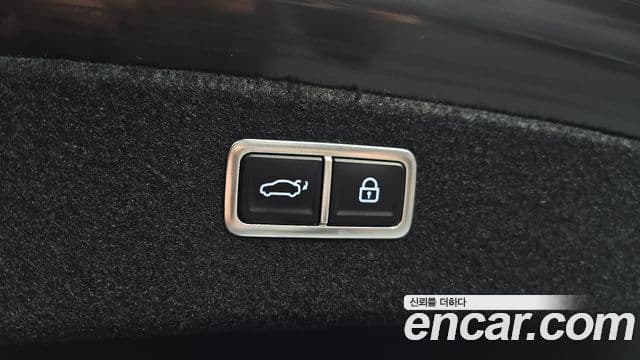 Genesis Electrified G80 2023 — ფოტო 17/20