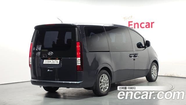 Hyundai Staria 2024 — ფოტო 2/20