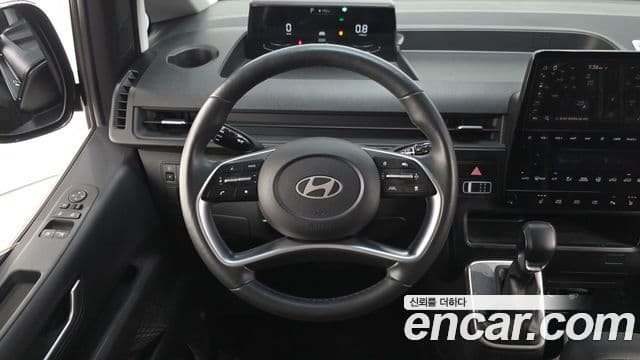 Hyundai Staria 2024 — ფოტო 14/20