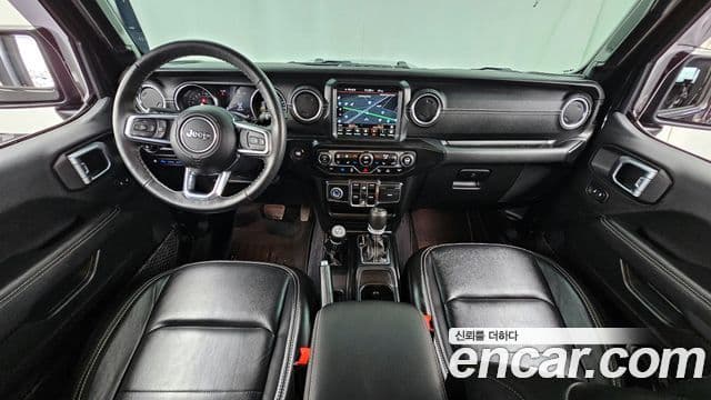 Jeep Wrangler 2022 — Şəkil 7/20