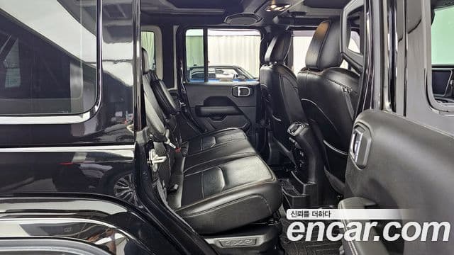 Jeep Wrangler 2022 — Şəkil 12/20