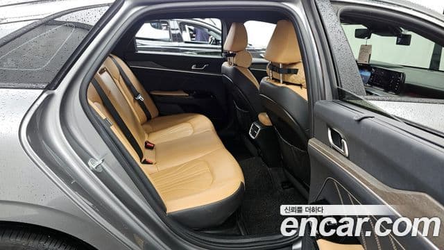 Kia K5 2020 — ფოტო 12/20