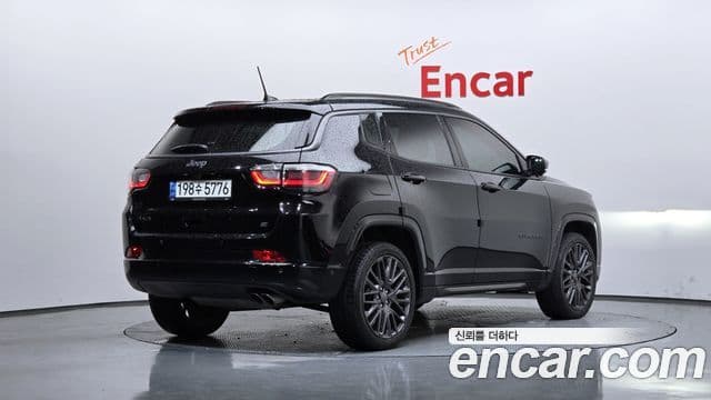 Jeep Compass 2022 — ფოტო 1/20