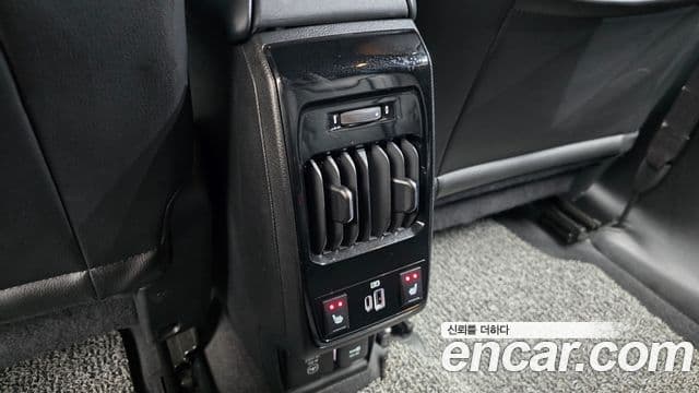 Jeep Compass 2022 — ფოტო 19/20
