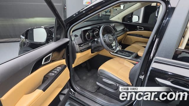 Kia Carnival 2022 — Фото 10/20