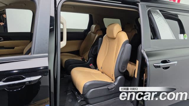 Kia Carnival 2022 — Фото 11/20
