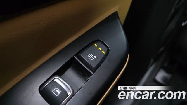 Kia Carnival 2022 — Фото 18/20