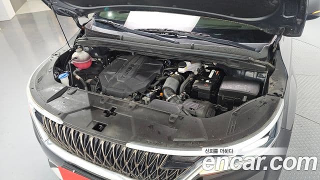 Kia Carnival 2021 — ფოტო 6/20