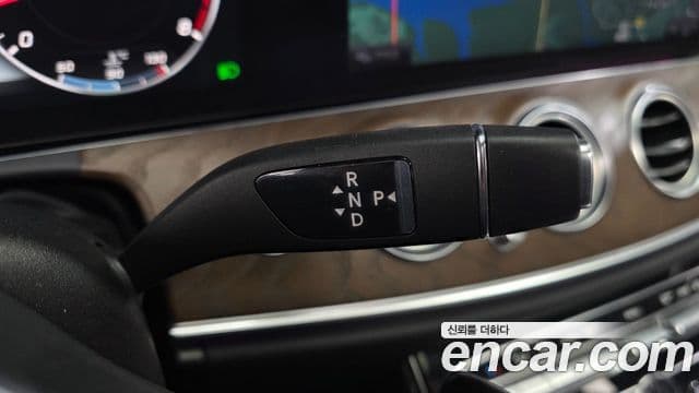 Mercedes-Benz E-Class 2019 — Şəkil 8/20
