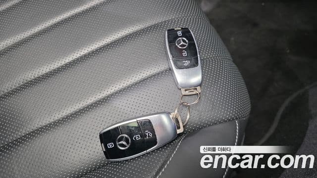 Mercedes-Benz E-Class 2019 — Şəkil 16/20