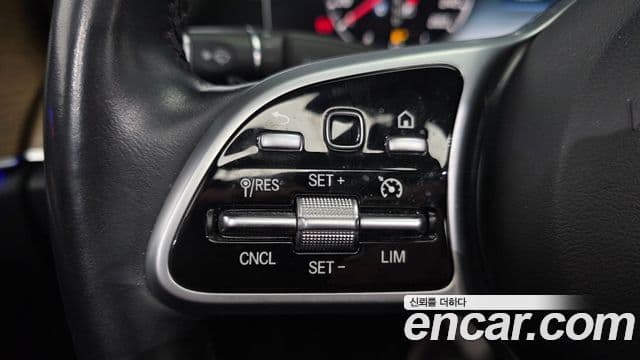 Mercedes-Benz E-Class 2019 — Şəkil 17/20