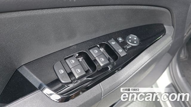 Kia Sportage 2023 — Фото 13/20