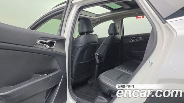Kia Sportage 2023 — Фото 18/20