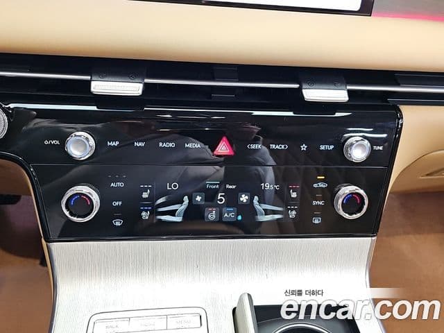 Genesis Electrified G80 2025 — Şəkil 16/20