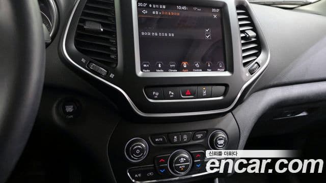 Jeep Cherokee 2019 — Фото 14/20