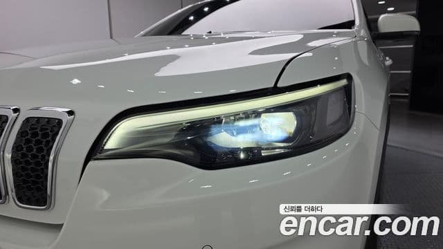Jeep Cherokee 2019 — Şəkil 30/30