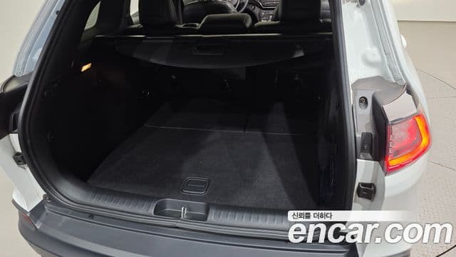 Jeep Cherokee 2019 — Şəkil 21/30