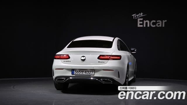 Mercedes-Benz E-Class 2022 — Фото 4/20