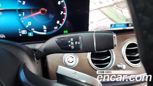Mercedes-Benz E-Class 2023 — ფოტო 9/20