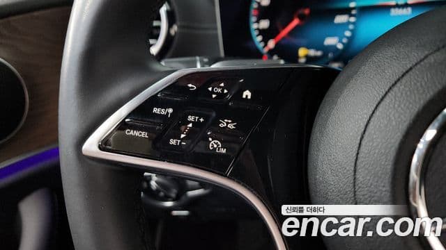 Mercedes-Benz E-Class 2023 — ფოტო 16/20