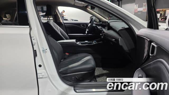 Kia K8 2025 — Photo 17/31