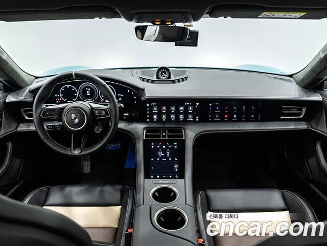 Porsche Taycan 2025 — ფოტო 14/20