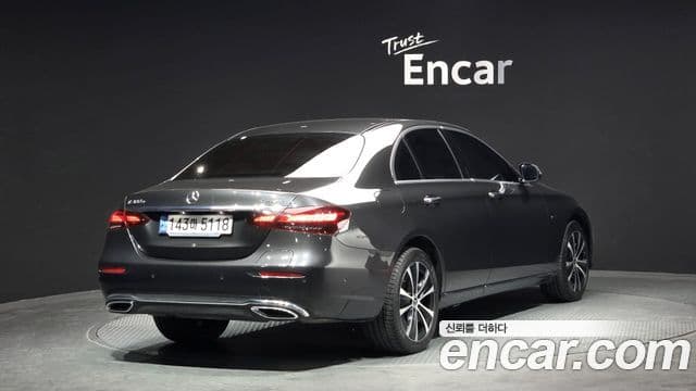 Mercedes-Benz E-Class 2021 — Şəkil 1/20