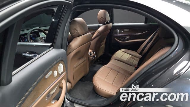 Mercedes-Benz E-Class 2021 — Şəkil 12/20