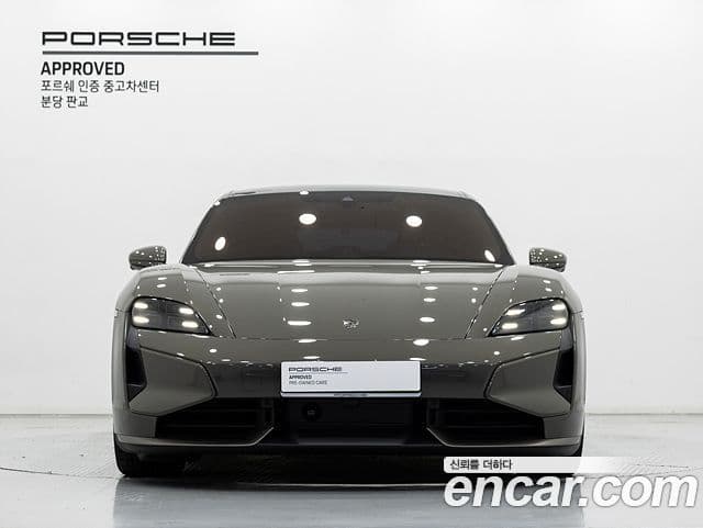 Porsche Taycan 2025 — ფოტო 6/20