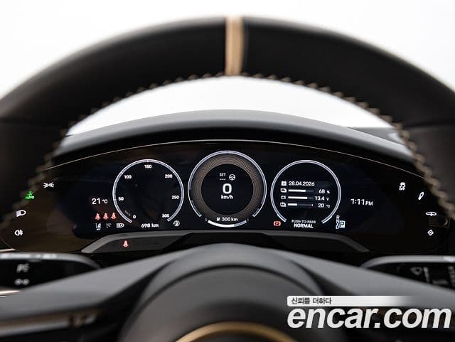 Porsche Taycan 2025 — ფოტო 14/20