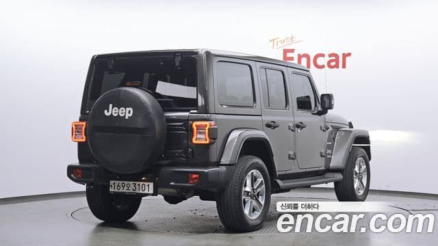 Jeep Wrangler 2018 — Şəkil 2/20